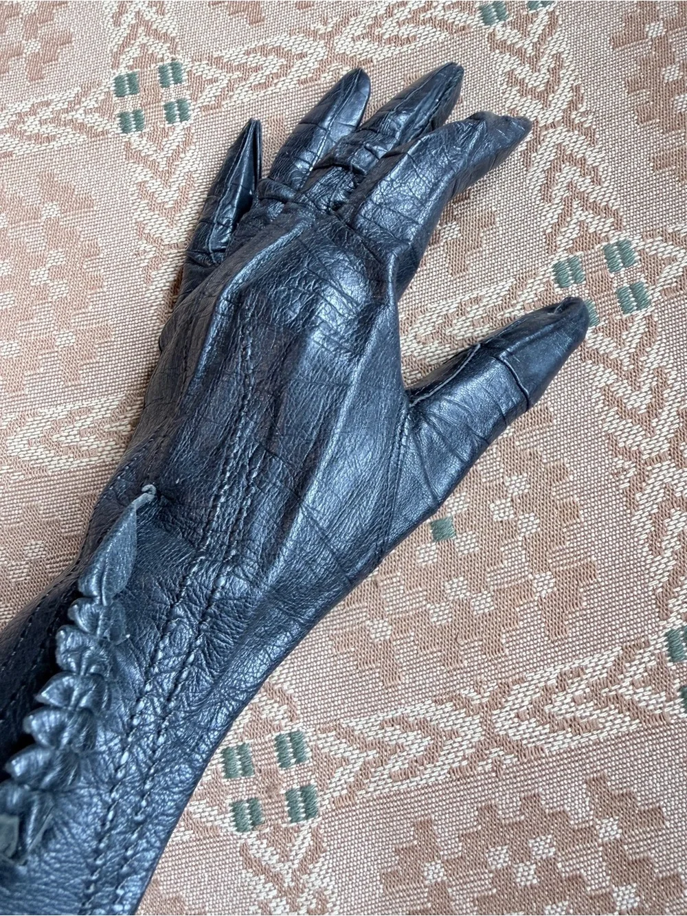 Vintage Black Unlined Leather Gauntlet Gloves | Braided Detail | Women’s